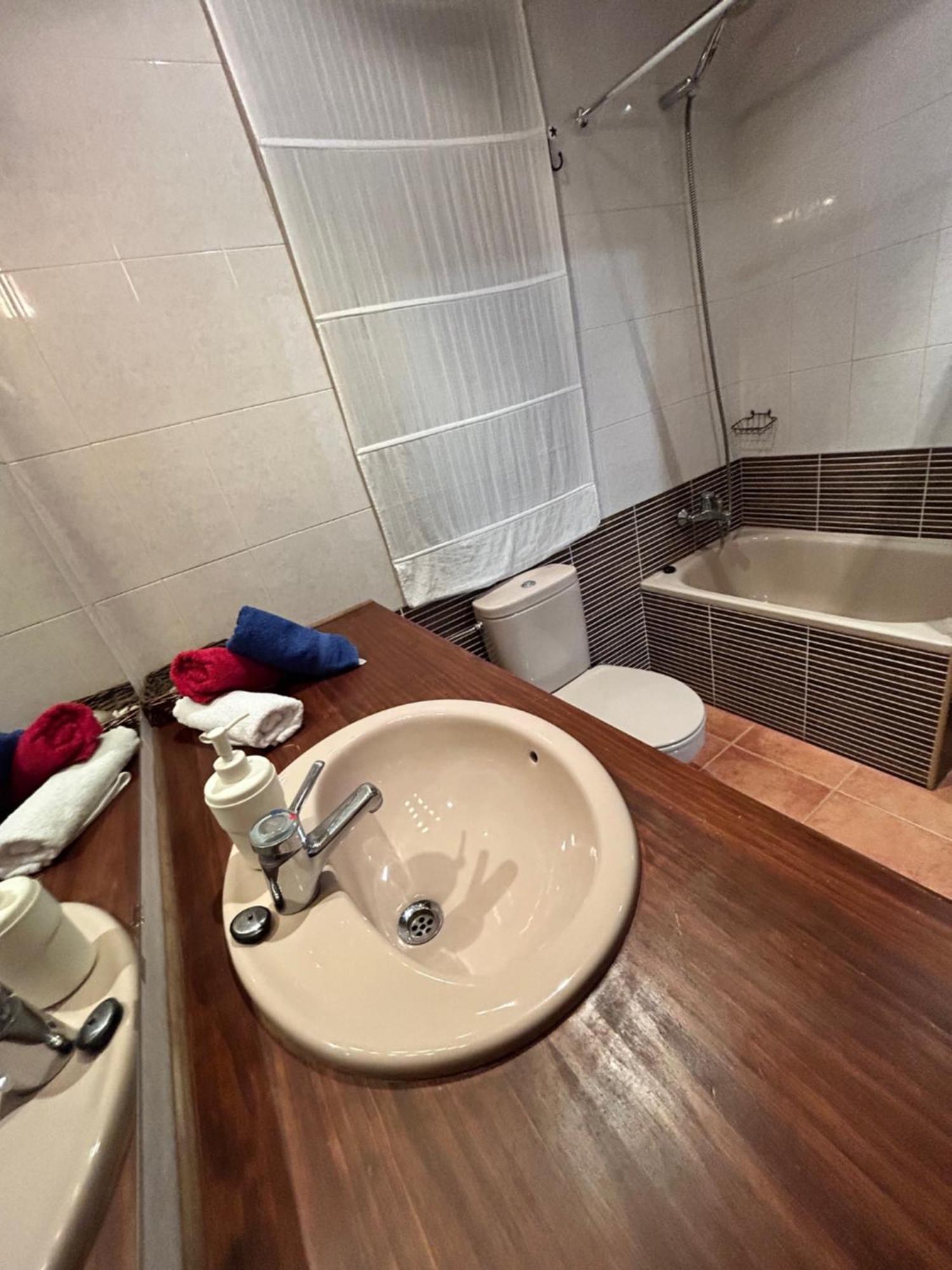 Apartaments Arenys De Boi Bohí Quarto foto